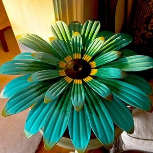 NWT Blue Metal Flower Wall Art